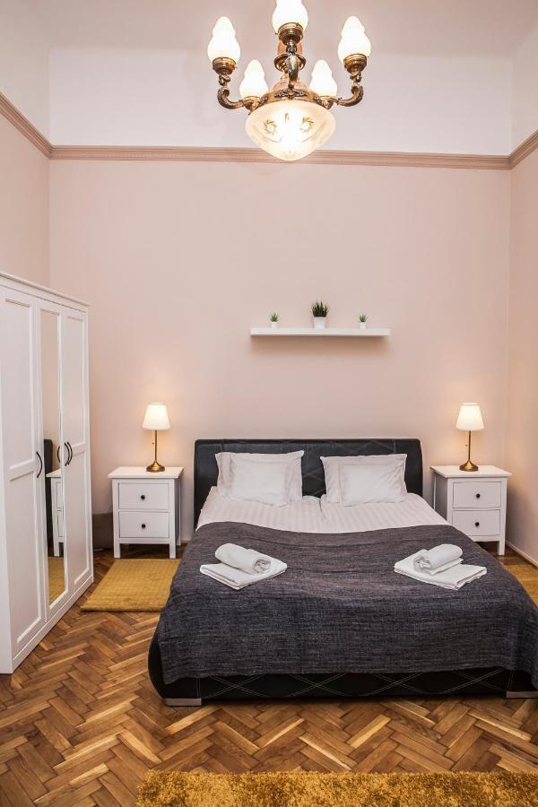 Fullmoon Apartments 1 Сегед Екстериор снимка