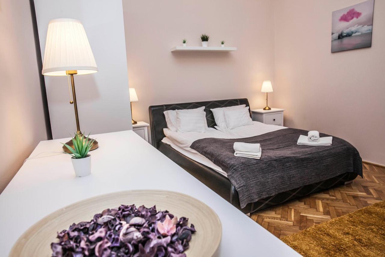 Fullmoon Apartments 1 Сегед Екстериор снимка